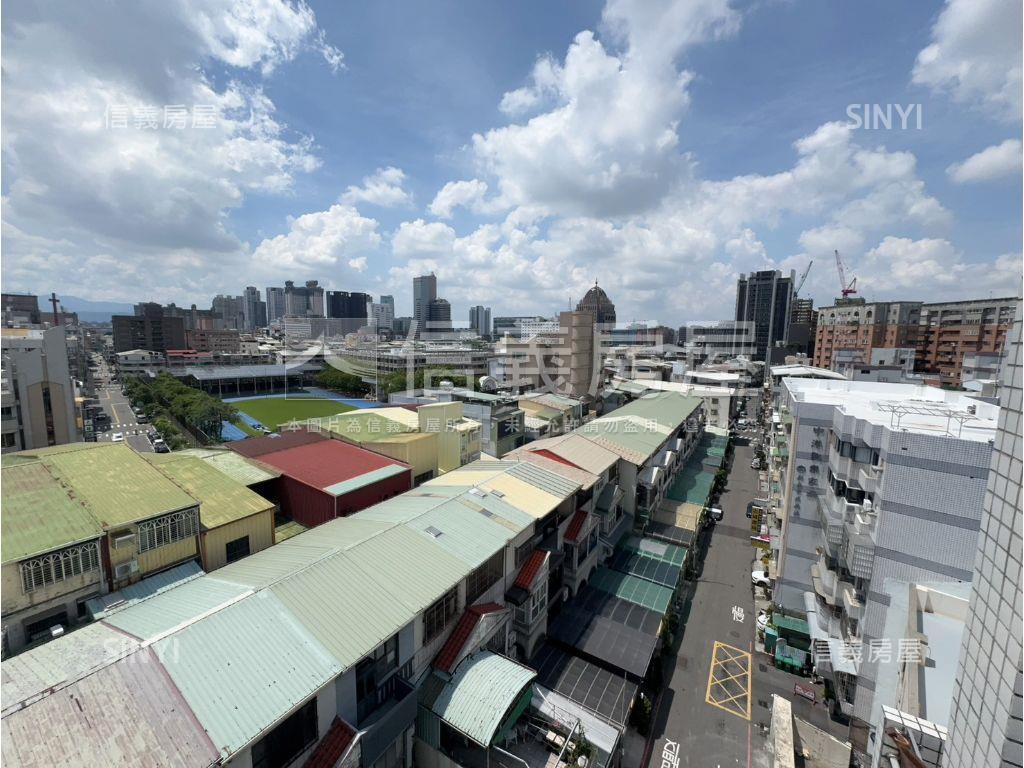 西屯電梯邊間雙陽台二房房屋室內格局與周邊環境