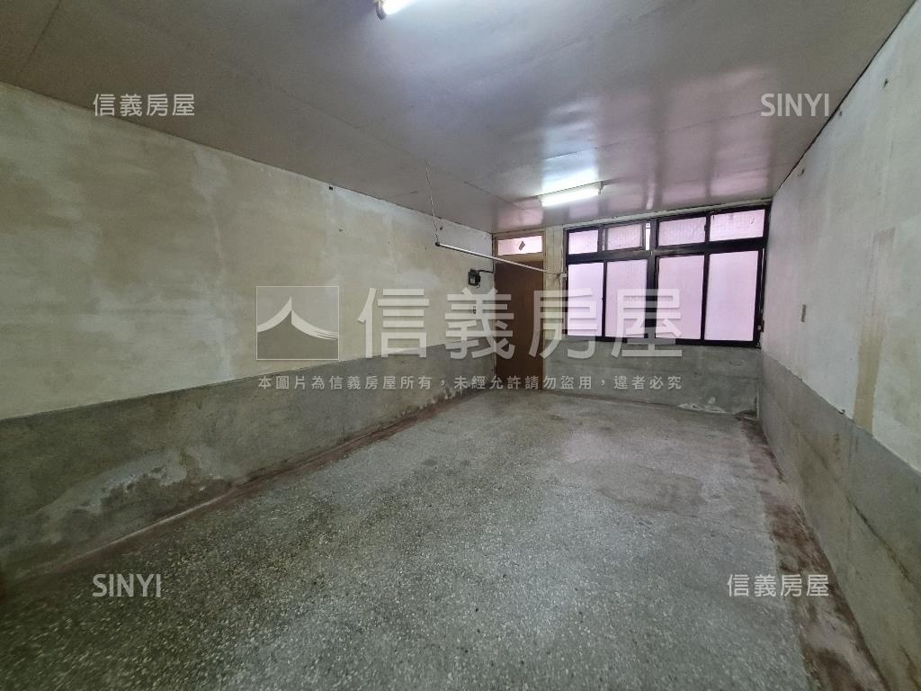 近美術館低總價透天房屋室內格局與周邊環境