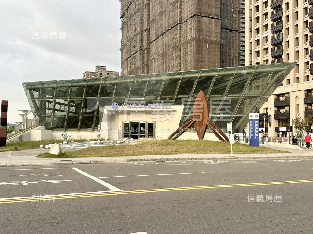 近美術館低總價透天房屋室內格局與周邊環境