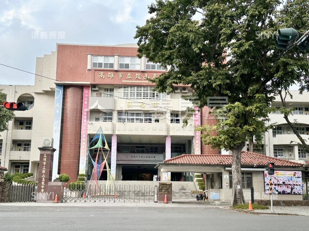 近美術館低總價透天房屋室內格局與周邊環境