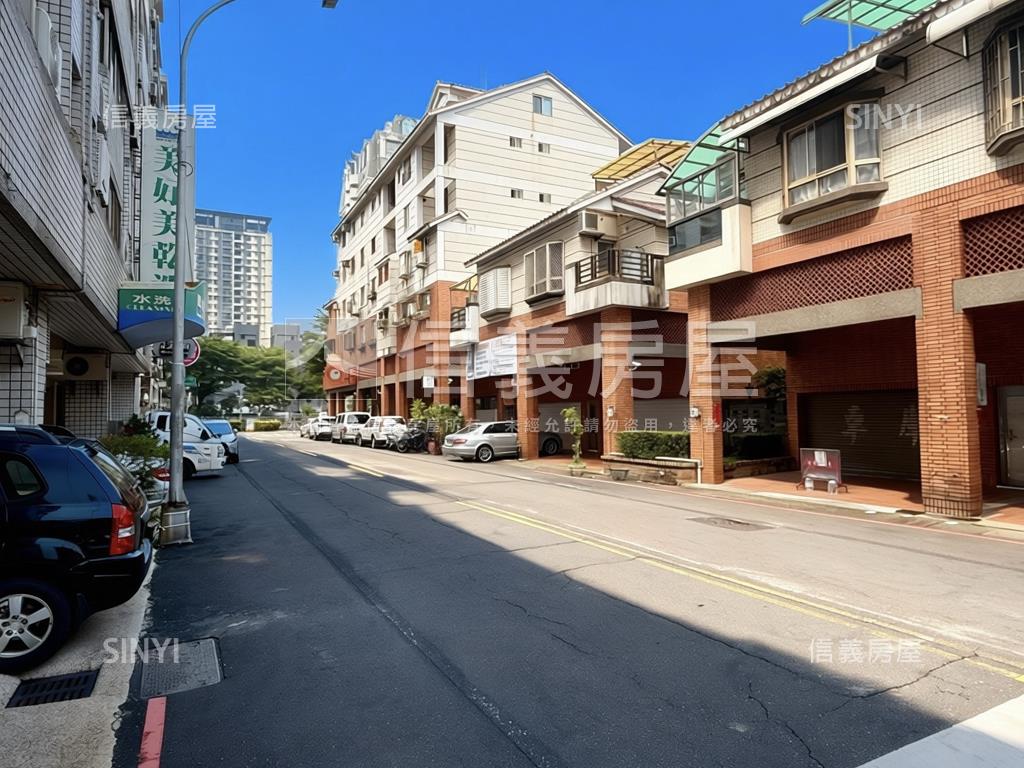 推薦南屯大面寬角間金店面房屋室內格局與周邊環境