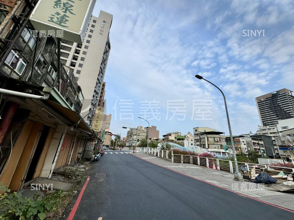 河畔首排．三角窗房屋室內格局與周邊環境