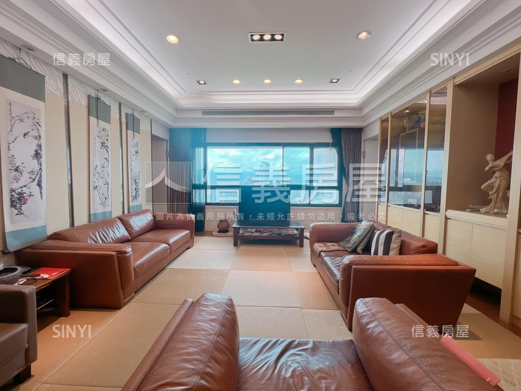 新巨蛋景觀四房車位房屋室內格局與周邊環境