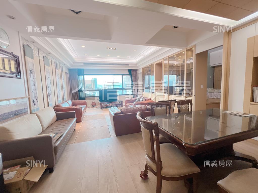 新巨蛋景觀四房車位房屋室內格局與周邊環境