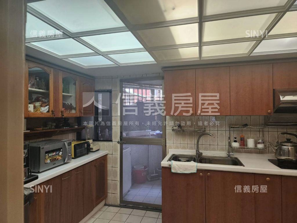 天母景觀花園華廈房屋室內格局與周邊環境