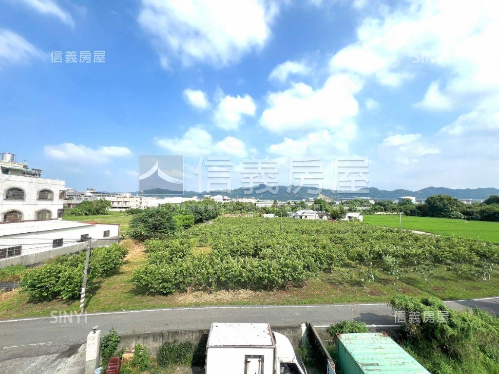 都計內大地坪開心農舍房屋室內格局與周邊環境