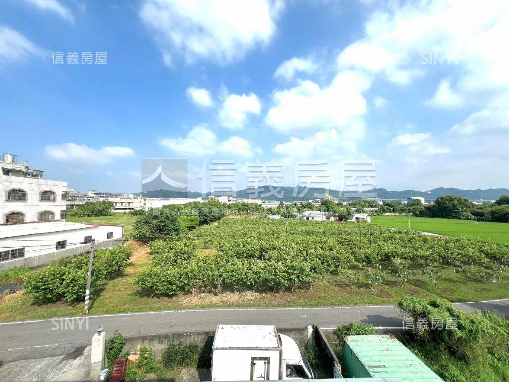 都計內大地坪開心農舍房屋室內格局與周邊環境