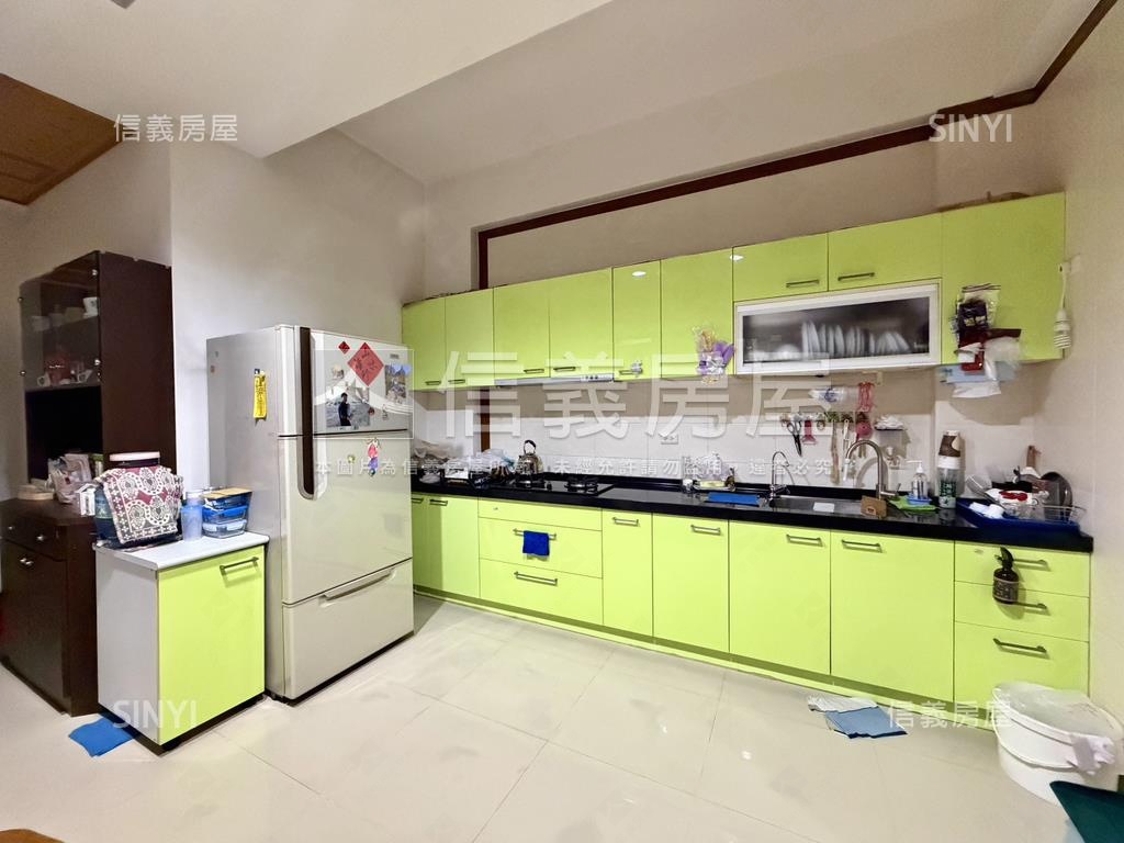 近捷運‧正街質感佳車墅房屋室內格局與周邊環境