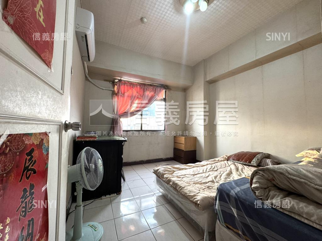 五權花園三房車位房屋室內格局與周邊環境