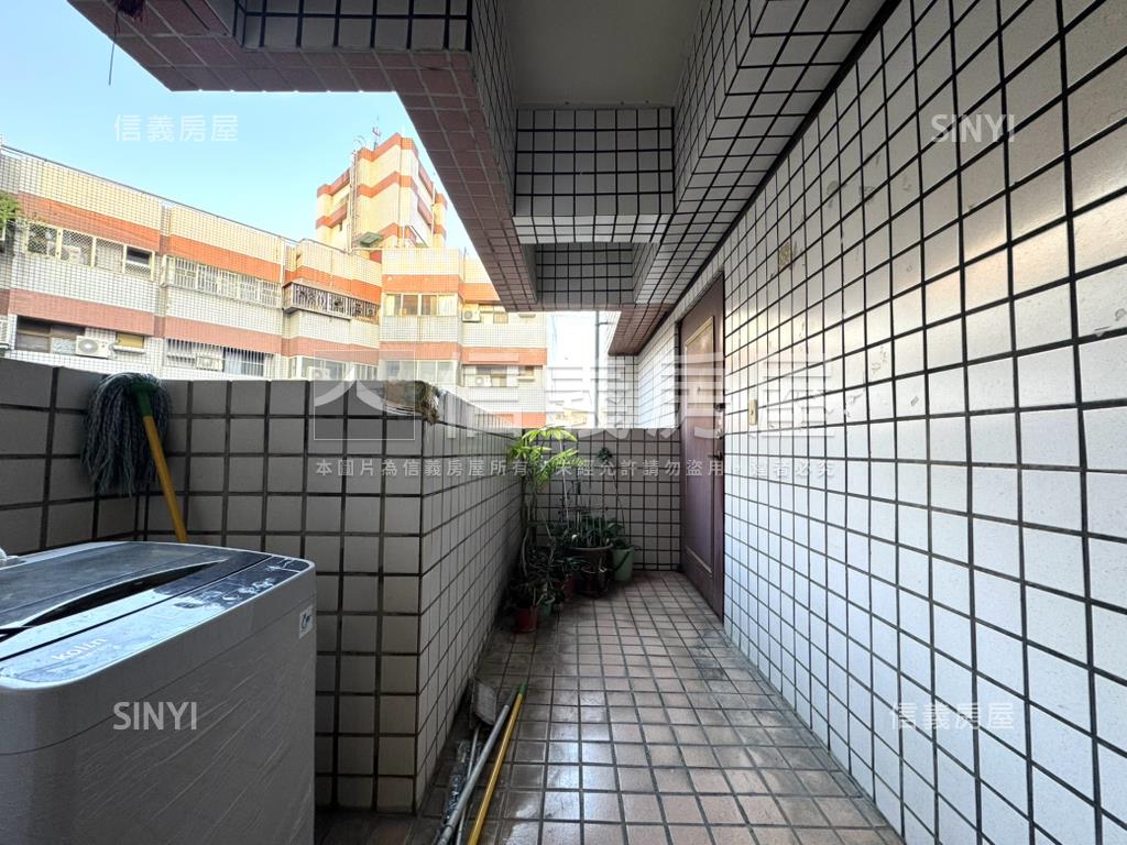 五權花園三房車位房屋室內格局與周邊環境