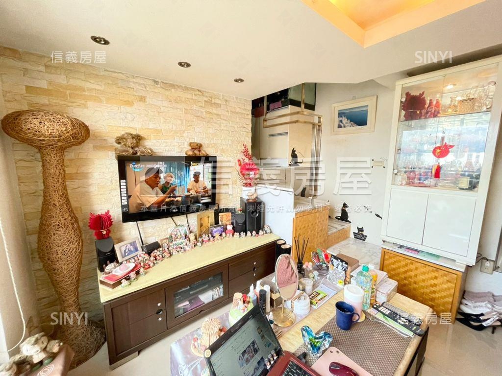 近捷運高樓邊間視野通風好房屋室內格局與周邊環境