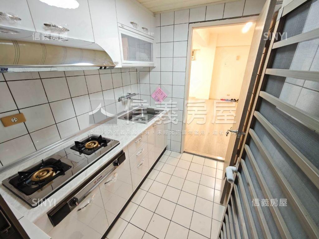 低總小資美妝華廈２房房屋室內格局與周邊環境