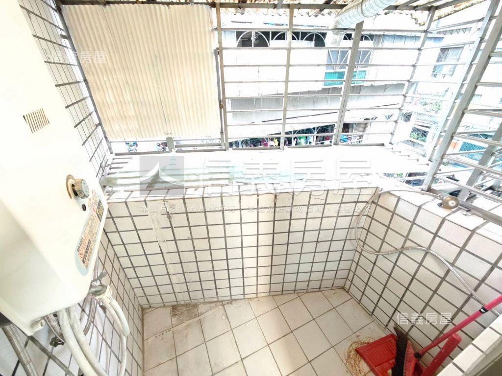 低總小資美妝華廈２房房屋室內格局與周邊環境