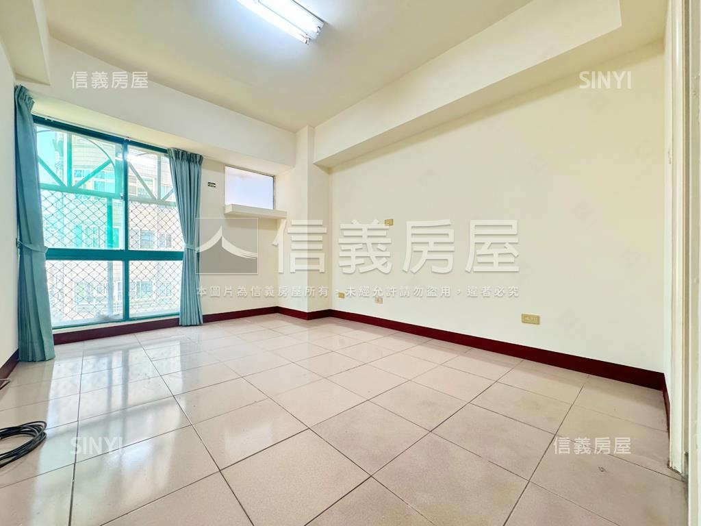 巨蛋．低公設．超實在三房房屋室內格局與周邊環境