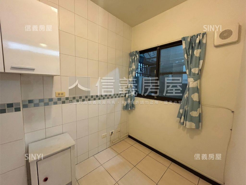 新光大道２房房屋室內格局與周邊環境