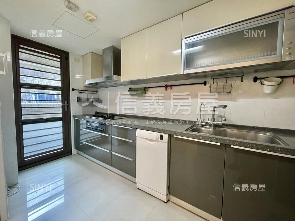 豐富公園視野戶子母車位房屋室內格局與周邊環境