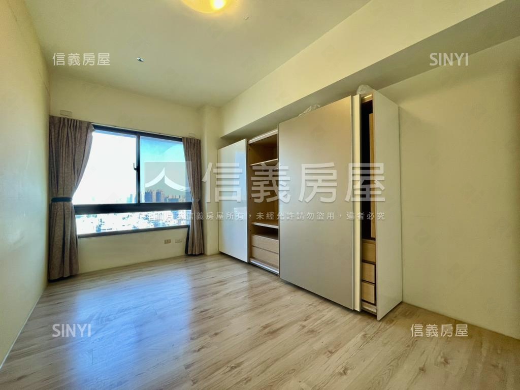 豐富公園視野戶子母車位房屋室內格局與周邊環境