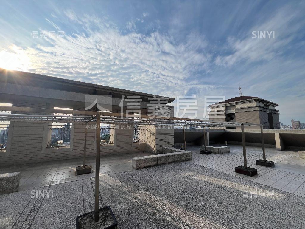 豐富公園視野戶子母車位房屋室內格局與周邊環境