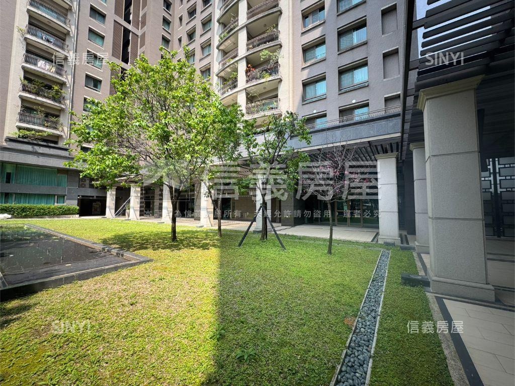 豐富公園視野戶子母車位房屋室內格局與周邊環境