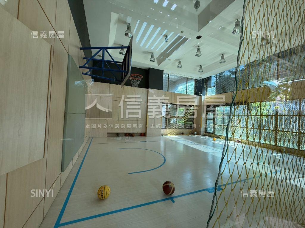 豐富公園視野戶子母車位房屋室內格局與周邊環境