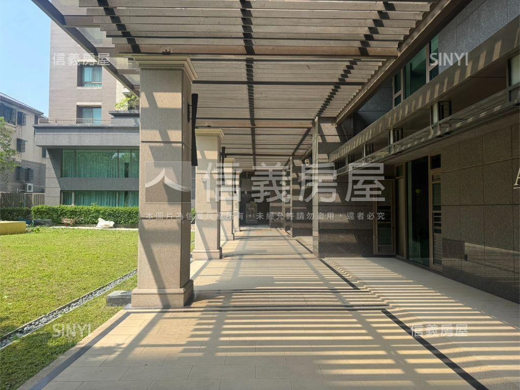 豐富公園視野戶子母車位房屋室內格局與周邊環境