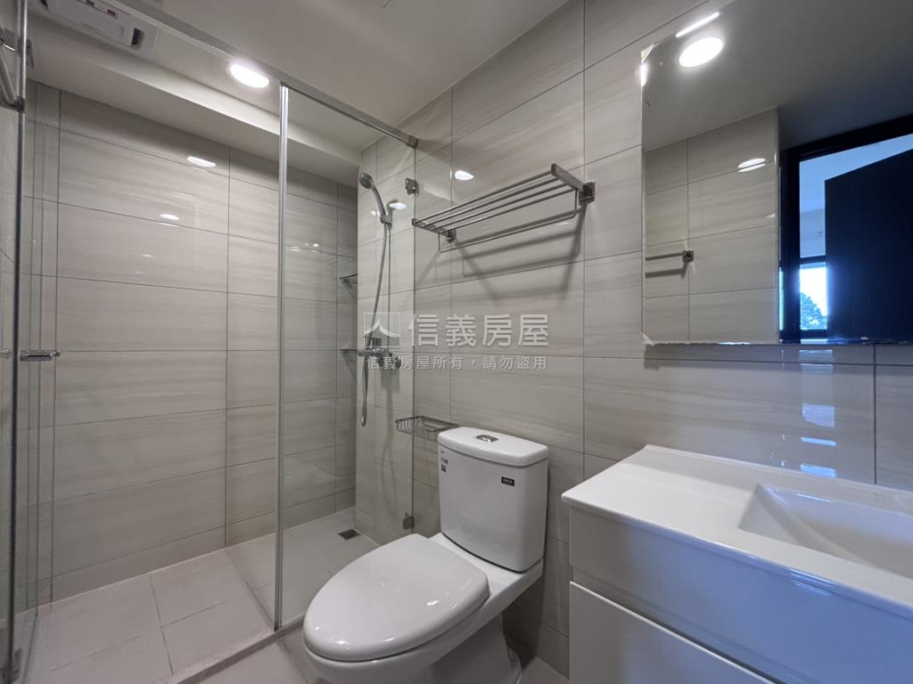 美麗山林精美綠景四房房屋室內格局與周邊環境