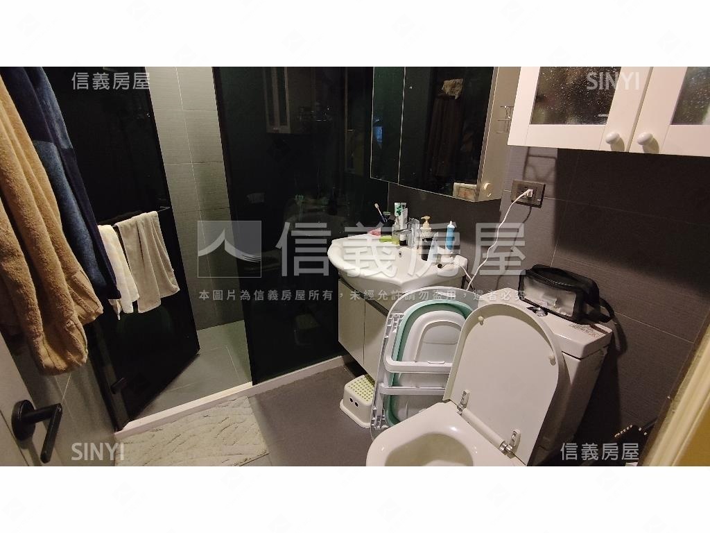 稀有精美裝潢電梯兩房房屋室內格局與周邊環境