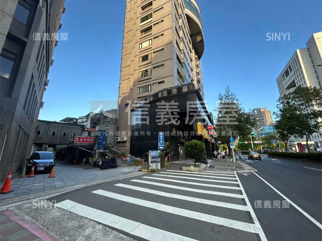 近附中森林公園菁選集車位房屋室內格局與周邊環境