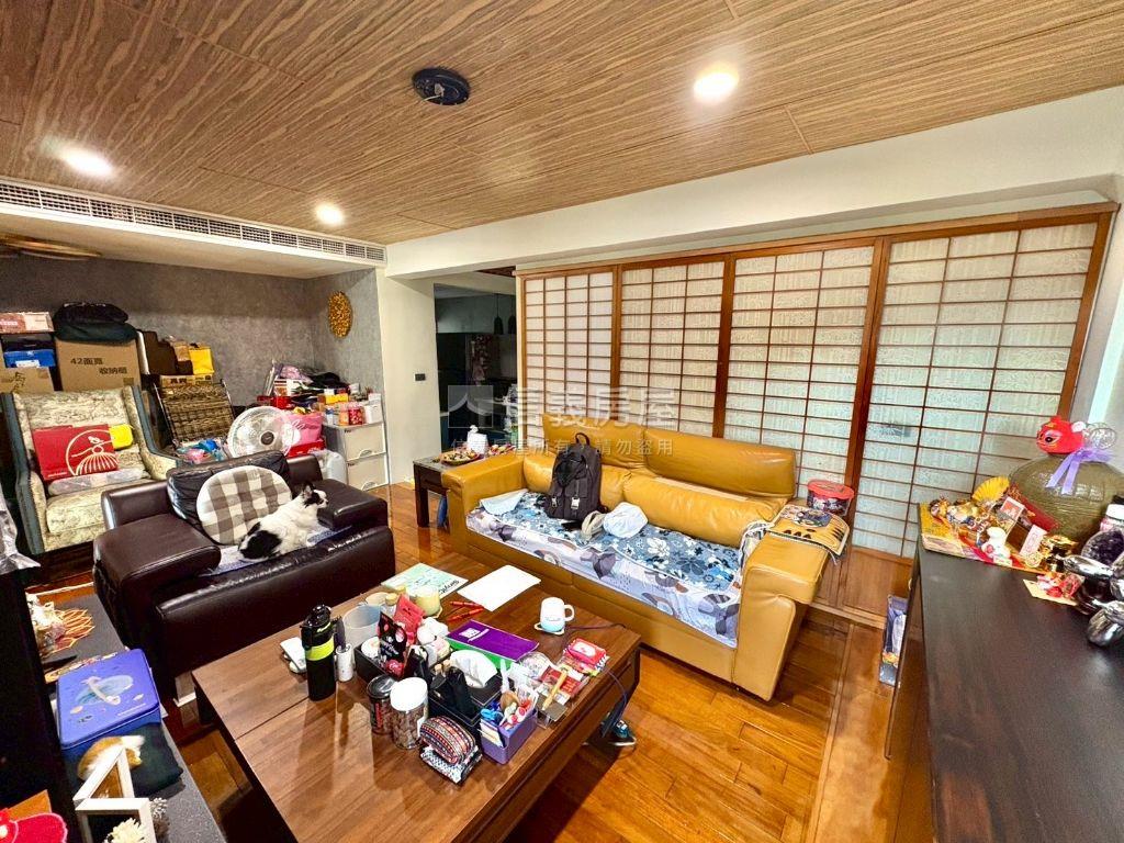 溫泉路精裝頂加美寓房屋室內格局與周邊環境