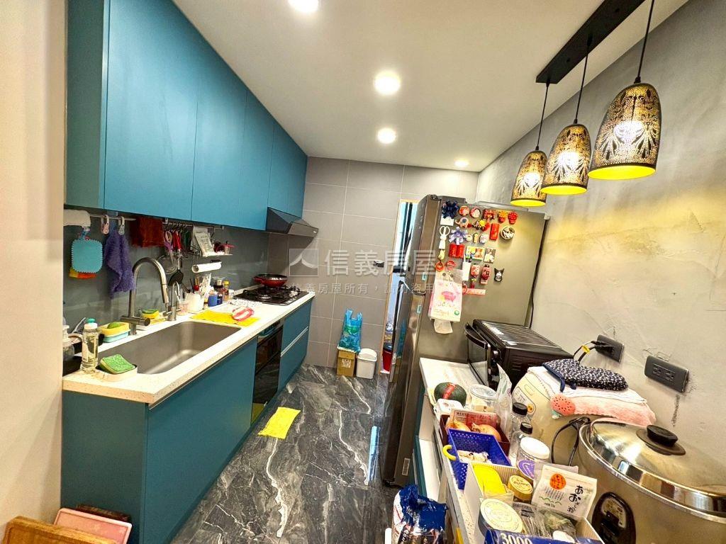 溫泉路精裝頂加美寓房屋室內格局與周邊環境