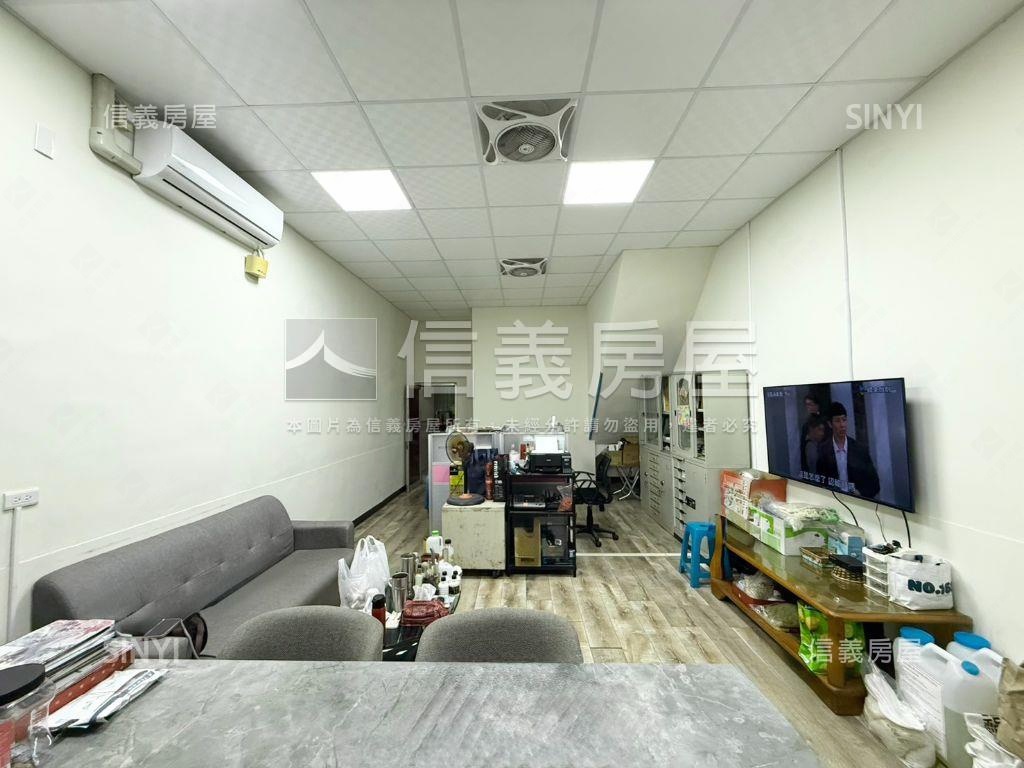 仁武前路後巷黃金透店房屋室內格局與周邊環境