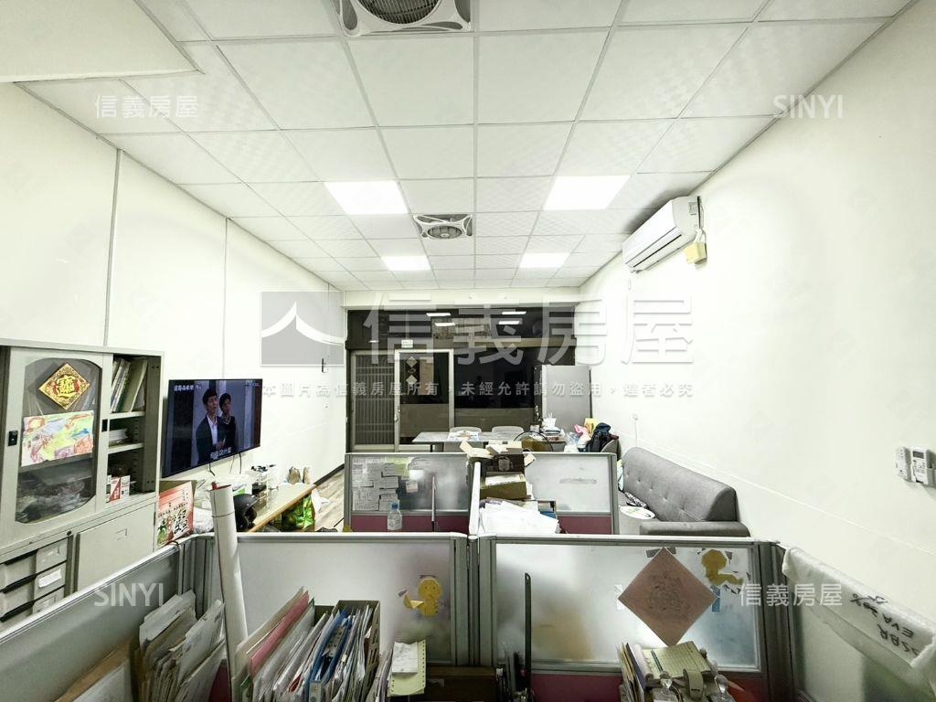仁武前路後巷黃金透店房屋室內格局與周邊環境