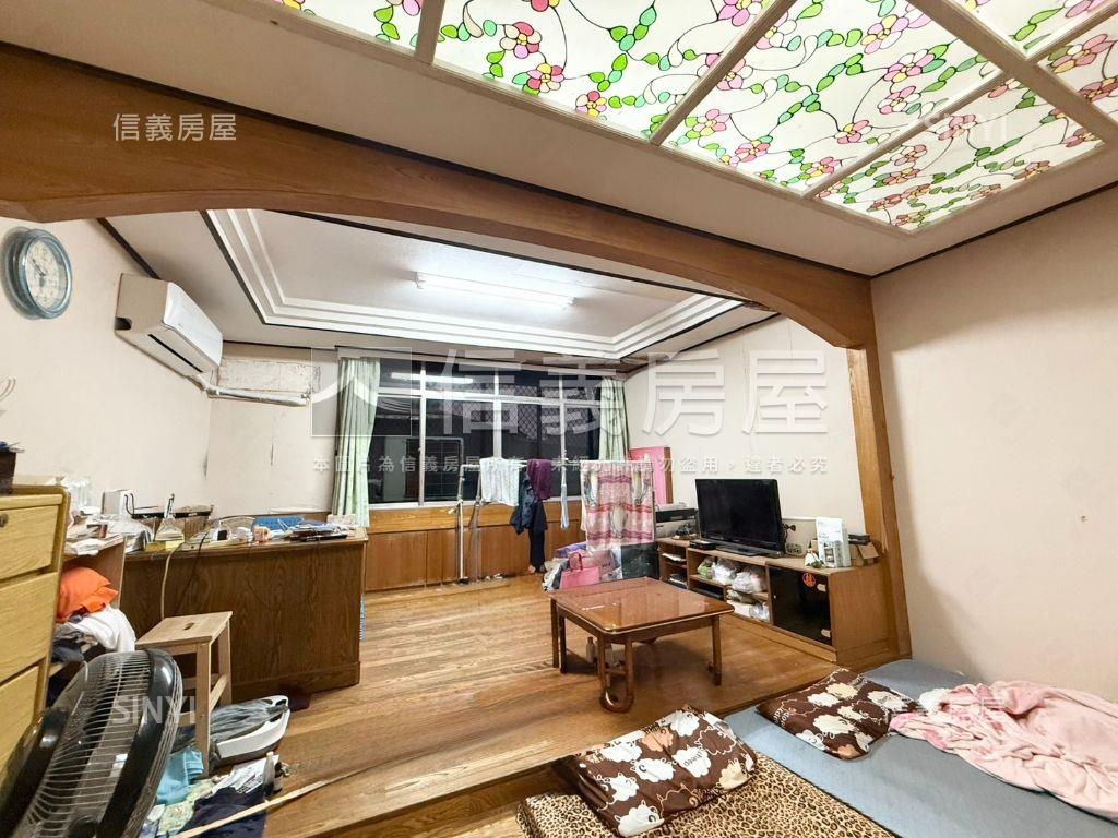 仁武前路後巷黃金透店房屋室內格局與周邊環境
