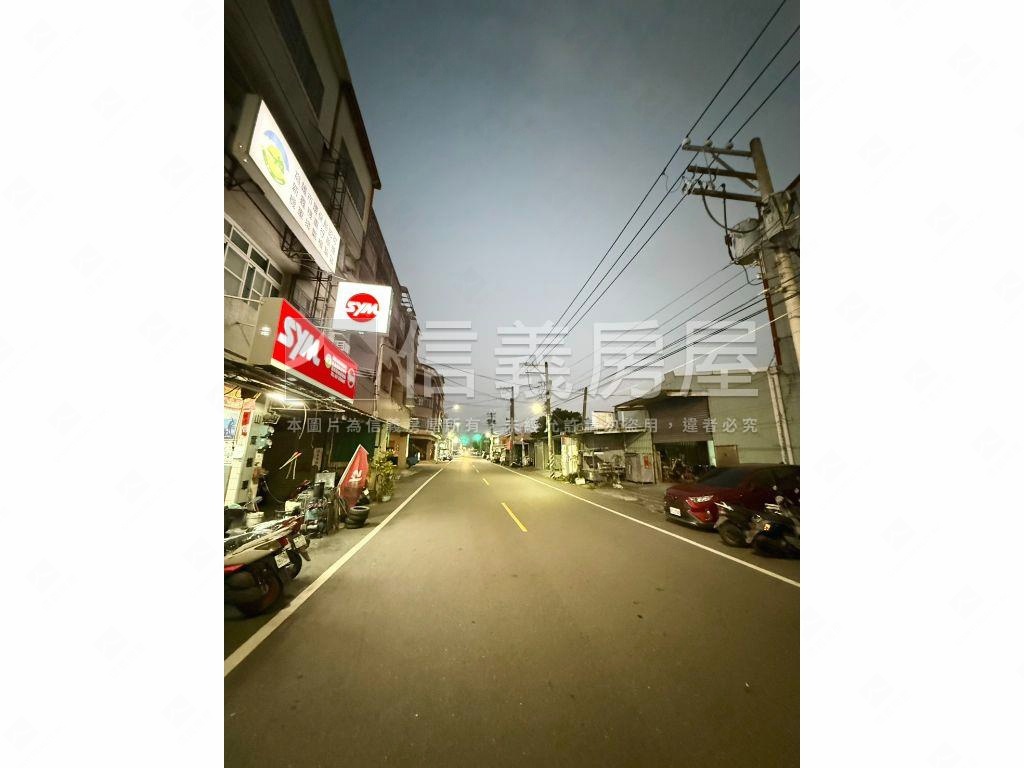 仁武前路後巷黃金透店房屋室內格局與周邊環境
