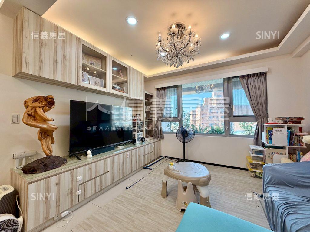 世紀雙星精美三房平面車位房屋室內格局與周邊環境