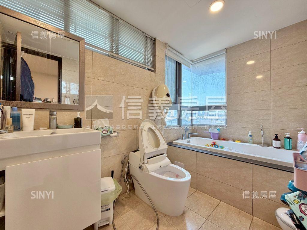 世紀雙星精美三房平面車位房屋室內格局與周邊環境