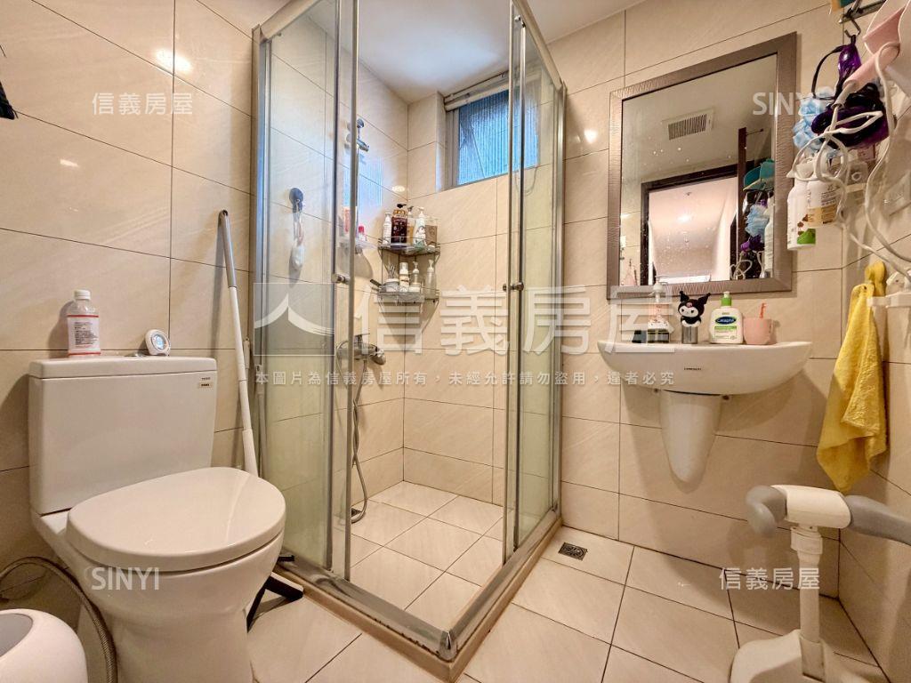 世紀雙星精美三房平面車位房屋室內格局與周邊環境