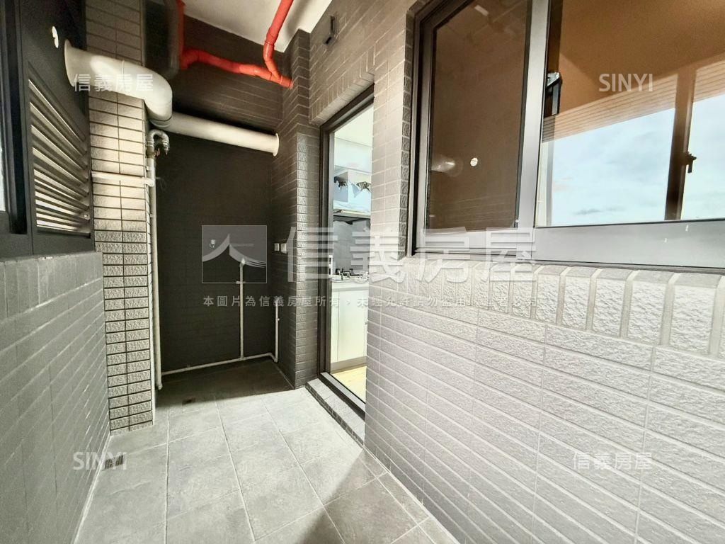 勝美讚全新未住三房平車房屋室內格局與周邊環境