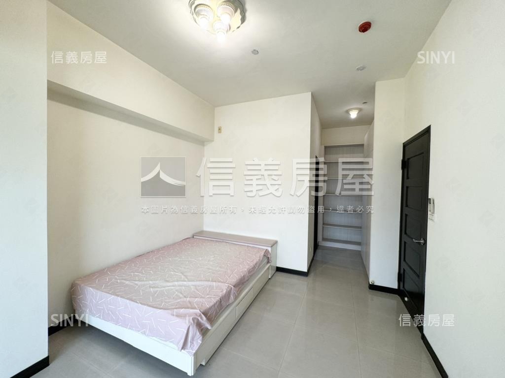 近捷運!世界之心兩房兩衛房屋室內格局與周邊環境
