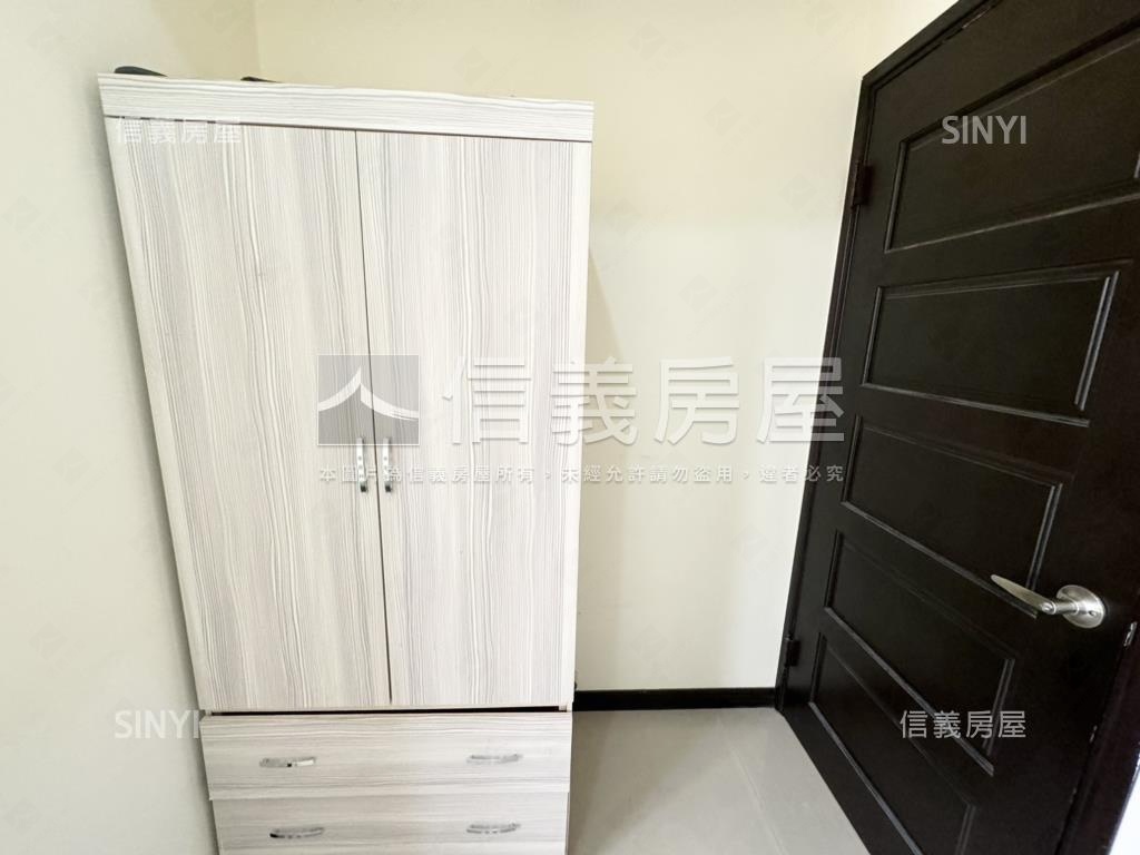近捷運!世界之心兩房兩衛房屋室內格局與周邊環境