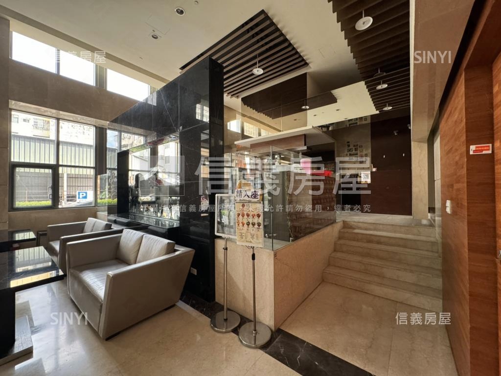 近捷運!世界之心兩房兩衛房屋室內格局與周邊環境