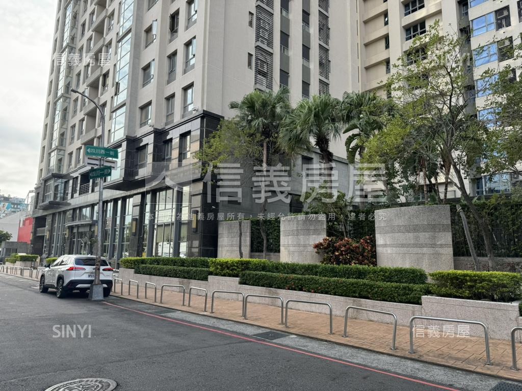 近捷運!世界之心兩房兩衛房屋室內格局與周邊環境