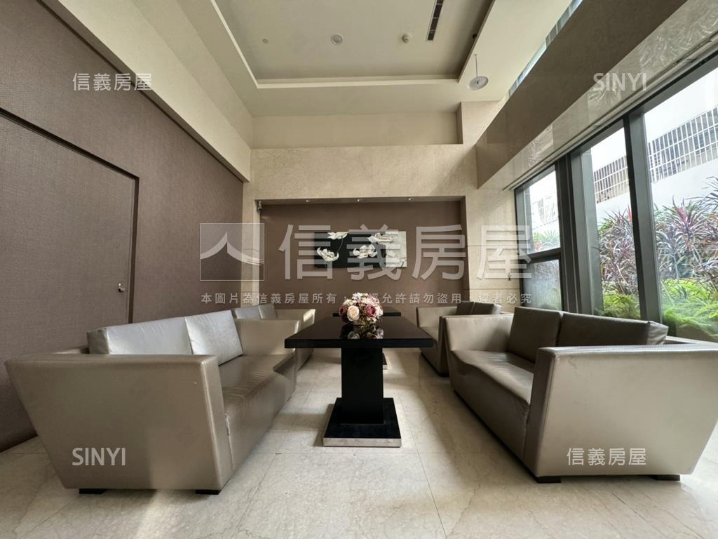 近捷運!世界之心兩房兩衛房屋室內格局與周邊環境