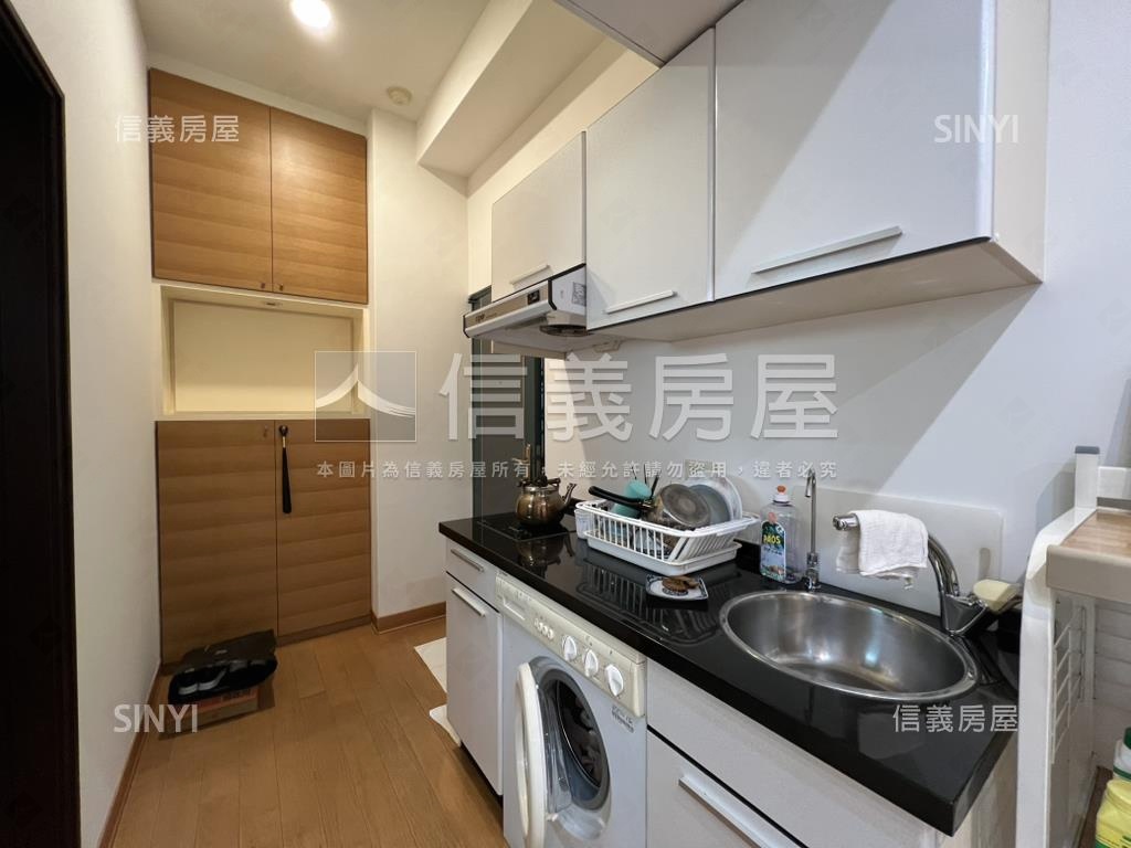 中山國中捷運稀有當代復興房屋室內格局與周邊環境