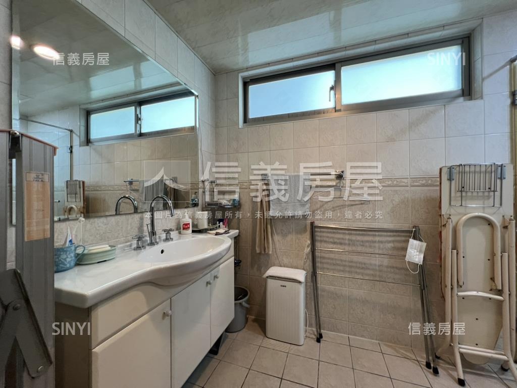 中山國中捷運稀有當代復興房屋室內格局與周邊環境