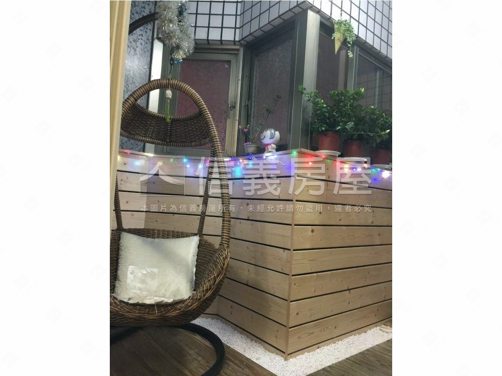 繁榮八佰三房車位房屋室內格局與周邊環境