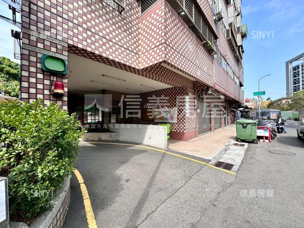 水湳㊝視野三房車位房屋室內格局與周邊環境