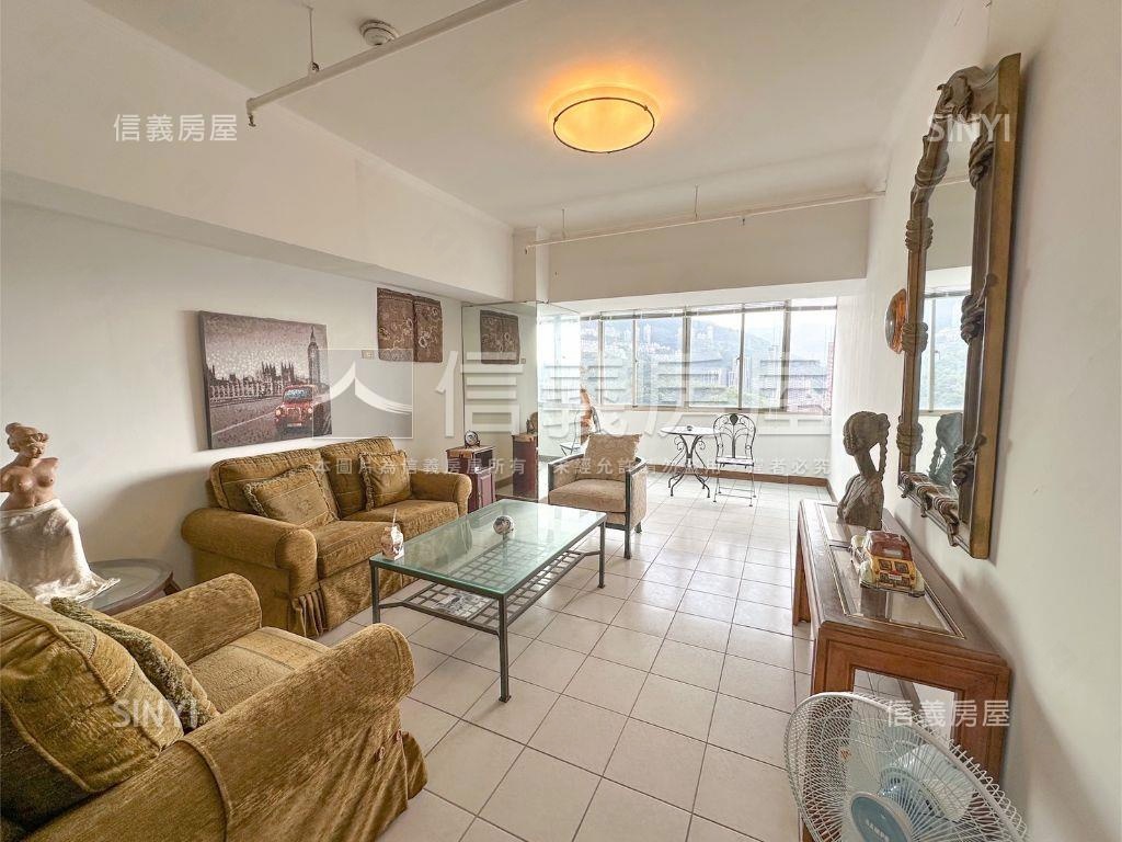 帝王華城景觀三房車位房屋室內格局與周邊環境