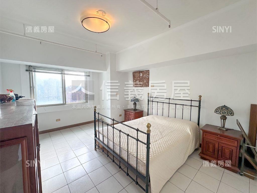 帝王華城景觀三房車位房屋室內格局與周邊環境