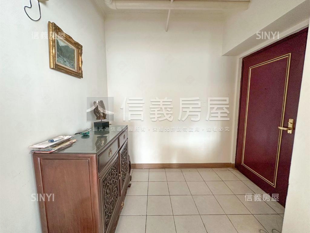 帝王華城景觀三房車位房屋室內格局與周邊環境